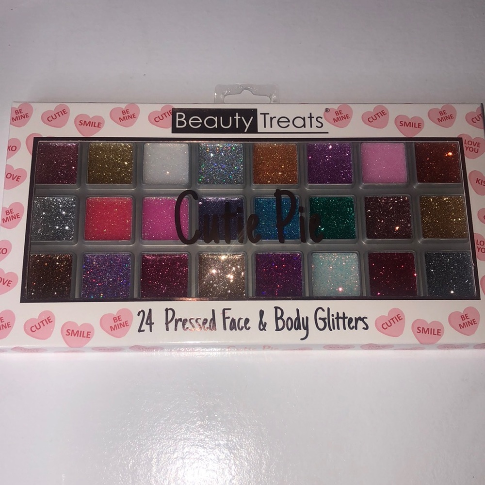 ✨ “Cutie Pie” 24 Color Glitter Eyeshadow Palette 💖🌈✨